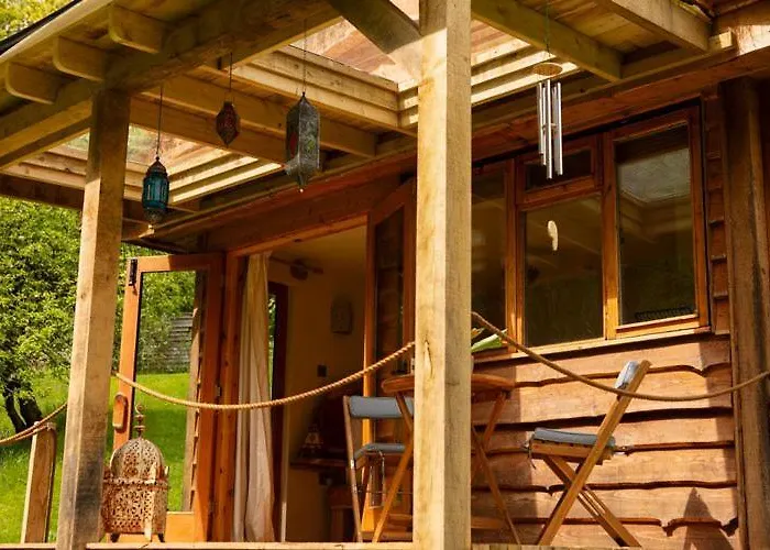 Little Hollows Glamping