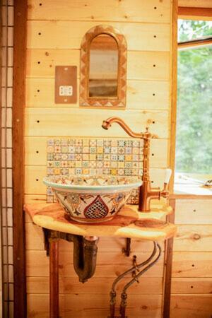 Little Hollows Glamping * Little Malvern