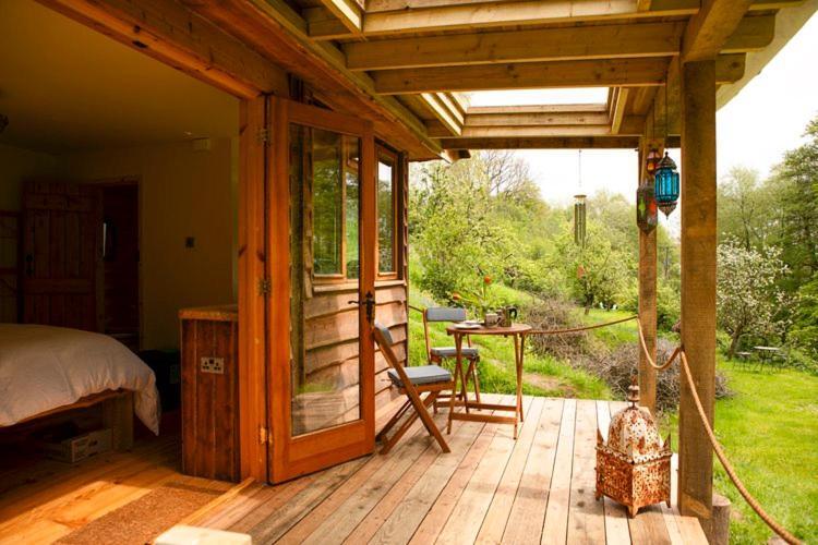 Little Hollows Glamping Chalet Little Malvern
