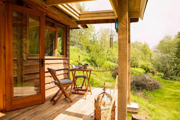Little Hollows Glamping *