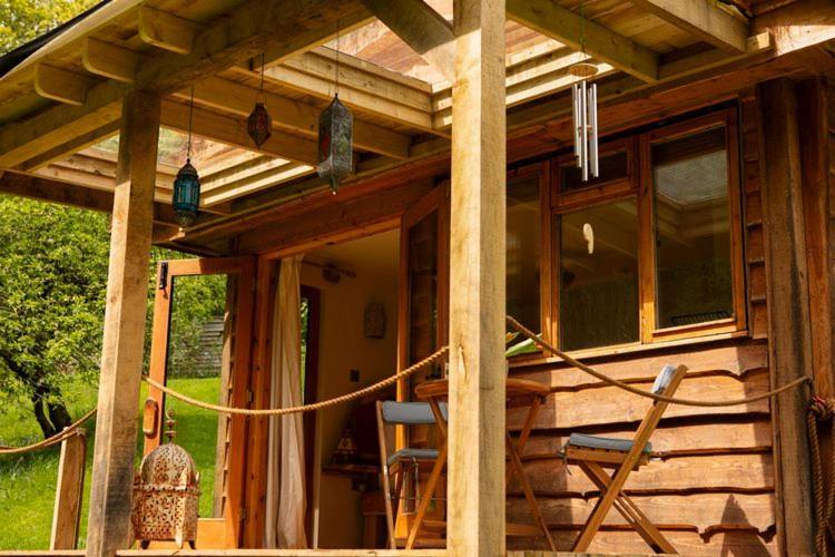 Little Hollows Glamping Chalet